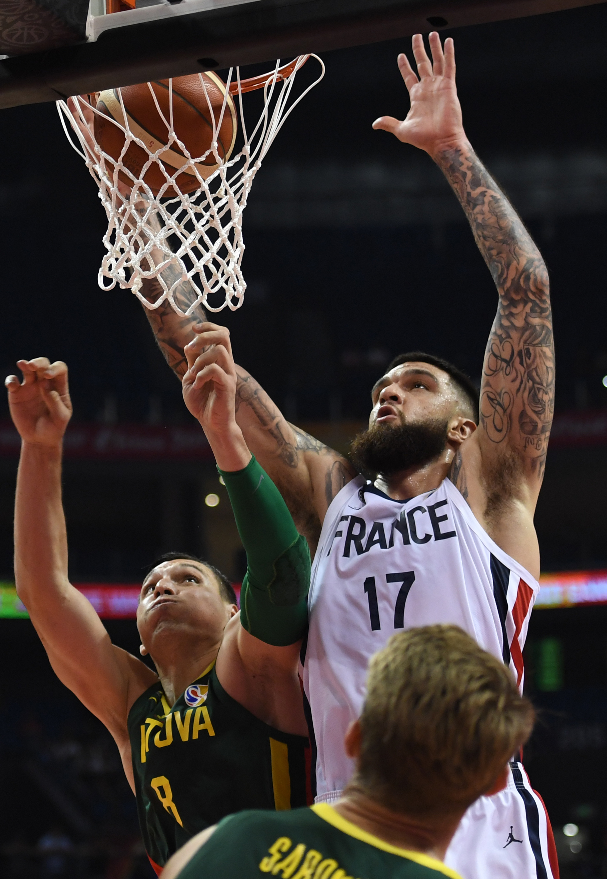 包含里尔发布备战花絮;冲刺阶段完成体检;欧篮联任务艰巨;身体对抗强度拉满的词条 包含里尔发布备战花絮;冲刺阶段完成体检;欧篮联任务艰巨;身体对抗强度拉满的词条