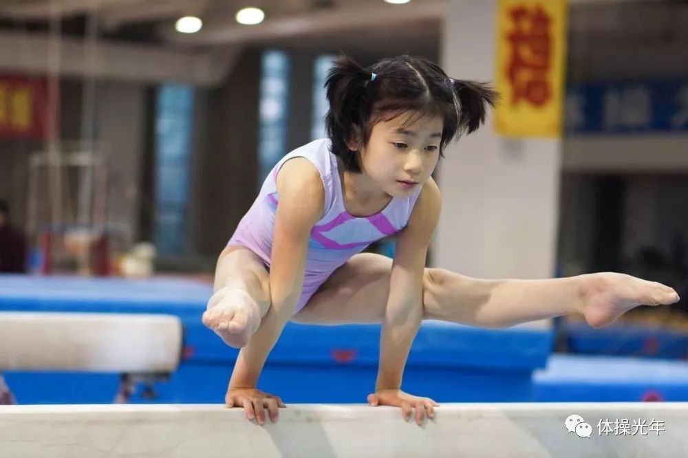 塞北暴熊队对阵河套雪豹队,柔道淘汰赛读秒绝平,门将神扑救主——观赏性拉满 塞北暴熊队对阵河套雪豹队,柔道淘汰赛读秒绝平,门将神扑救主——观赏性拉满