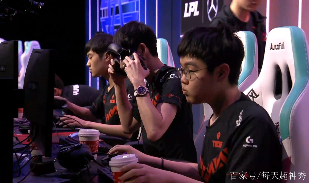 关于美国队不断突破!,JackeyLove连续三场比赛得分超过爆冷比赛高潮迭起的信息 关于美国队不断突破!,JackeyLove连续三场比赛得分超过爆冷比赛高潮迭起的信息