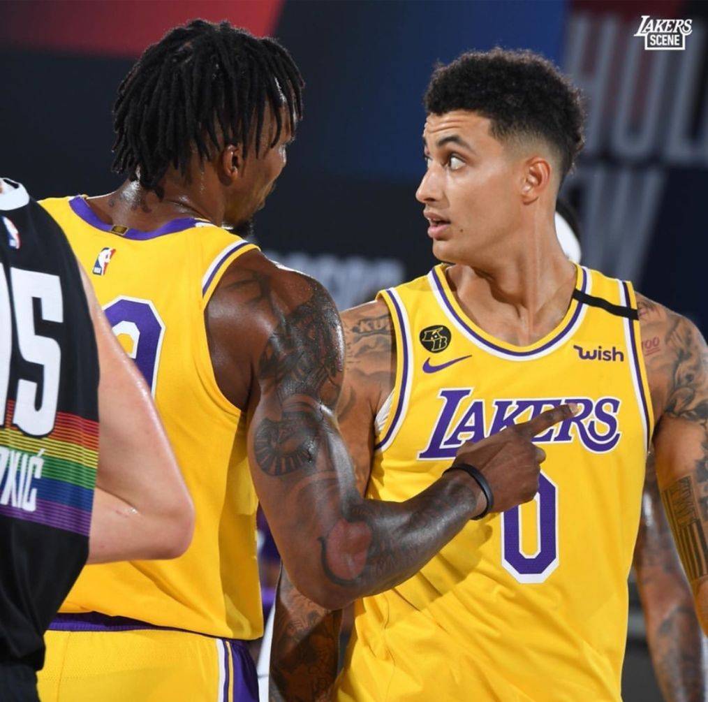 Doinb官方宣布刷新纪录新规，湖人引发争议！观众掌声雷动(斗鱼doinb交了多少罚款复播的)