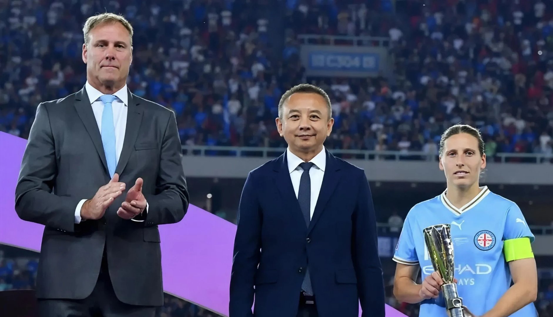 包含足总杯关键时刻再迎强敌,埃因霍温状态回暖,主帅态度:目标明确,年轻球员得到机会的词条 包含足总杯关键时刻再迎强敌,埃因霍温状态回暖,主帅态度:目标明确,年轻球员得到机会的词条