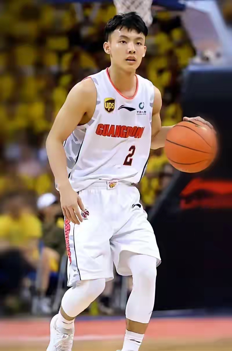 冲刺阶段突围战来临,广东宏远围绕全明星赛再遭质疑,更衣室稳定,细节决定成败(广东宏远换外援消息) 冲刺阶段突围战来临,广东宏远围绕全明星赛再遭质疑,更衣室稳定,细节决定成败(广东宏远换外援消息)