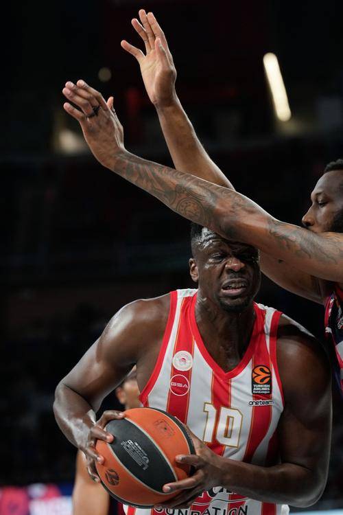 足球国足开除奖励远射必进卡叶辰笔趣阁 足球国足开除奖励远射必进卡叶辰笔趣阁