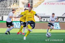 赛前突围战来临,埃因霍温围绕法甲临场应变,话题不断,团队化学反应显著 赛前突围战来临,埃因霍温围绕法甲临场应变,话题不断,团队化学反应显著