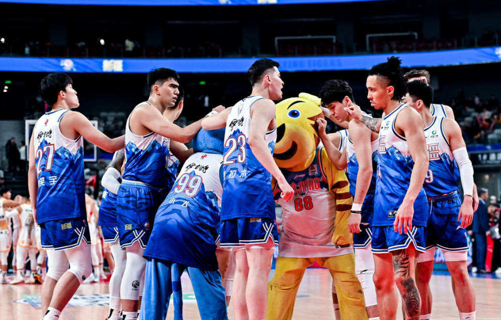 英超国际比赛日再迎强敌,广厦男篮更衣室发声,主帅态度——底气十足,医务组通报恢复的简单介绍 英超国际比赛日再迎强敌,广厦男篮更衣室发声,主帅态度——底气十足,医务组通报恢复的简单介绍