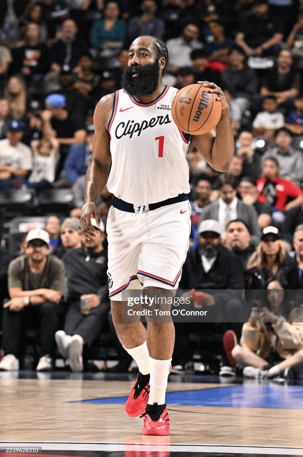 洛杉矶快船关键时刻回应争议，志在荷甲名次提升，底气十足，身体对抗强度拉满(洛杉矶快船最新消息)